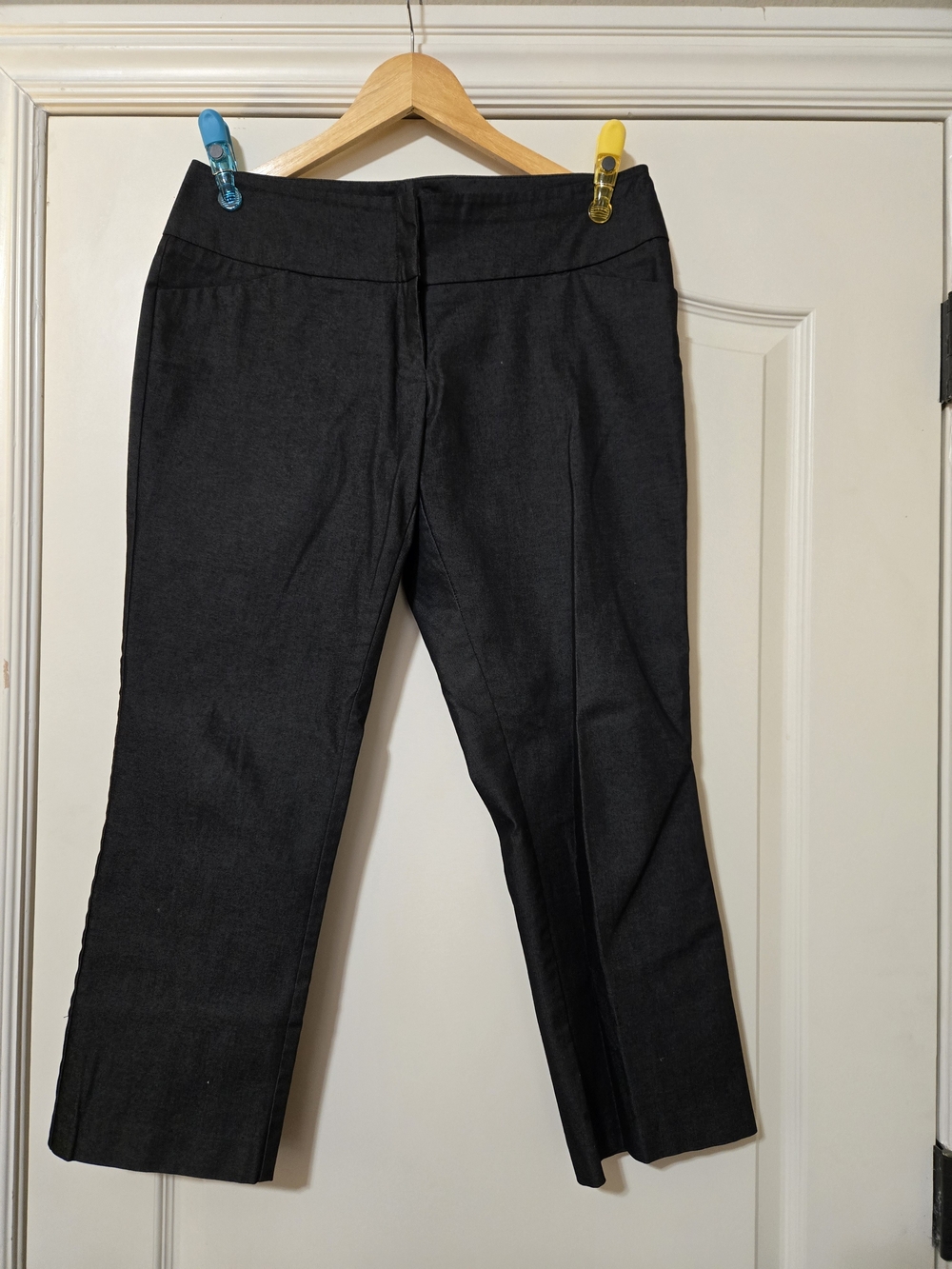 New York & Company Black Stretch Capri Pants